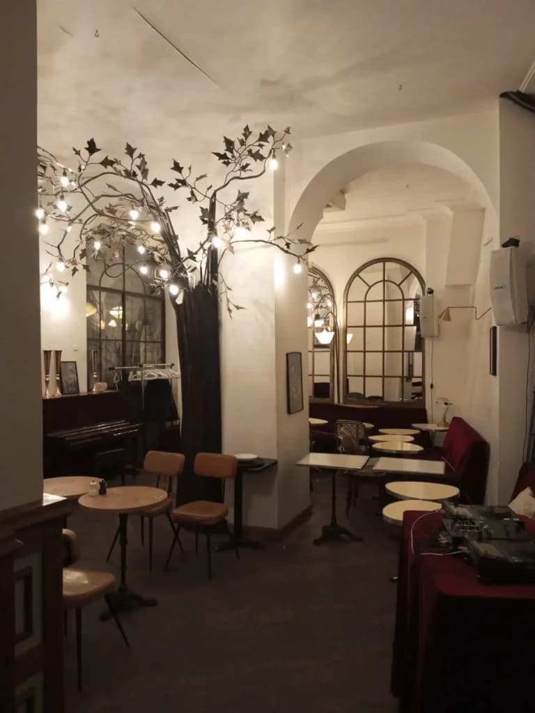 Tasting room Montmartre food tour